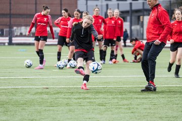 Bild 105 - wBJ FC St. Pauli - Walddoerfer SV : Ergebnis: 3:4